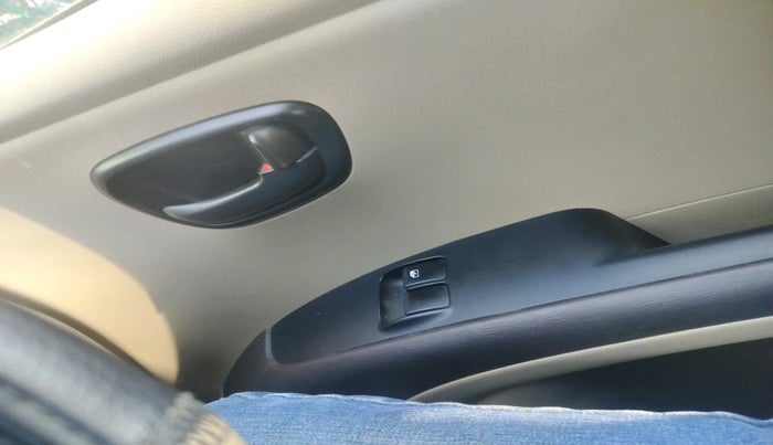 2013 Hyundai i10 ERA 1.1, Petrol, Manual, 7,579 km, interior