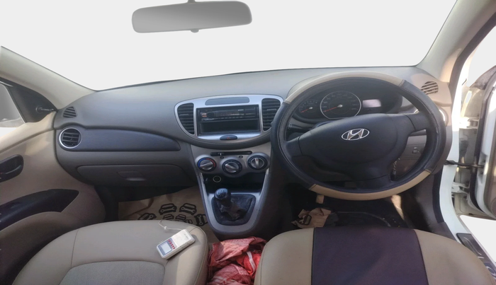 2013 Hyundai i10 ERA 1.1, Petrol, Manual, 7,579 km, interior