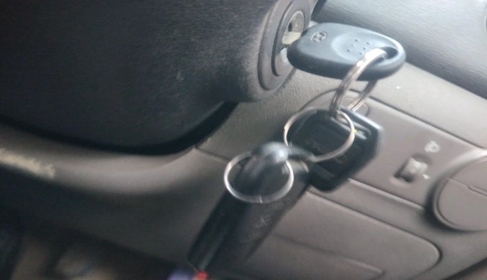 2011 Hyundai i10 MAGNA 1.2, Petrol, Manual, 1,05,657 km, interior