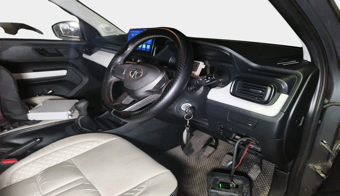 2023 Tata PUNCH PURE MT CNG, Petrol, Manual, 35,793 km, interior