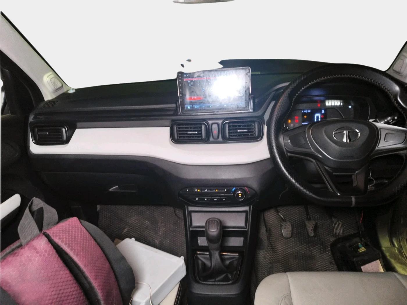 2023 Tata PUNCH PURE MT CNG, CNG, Manual, 35,793 km, interior