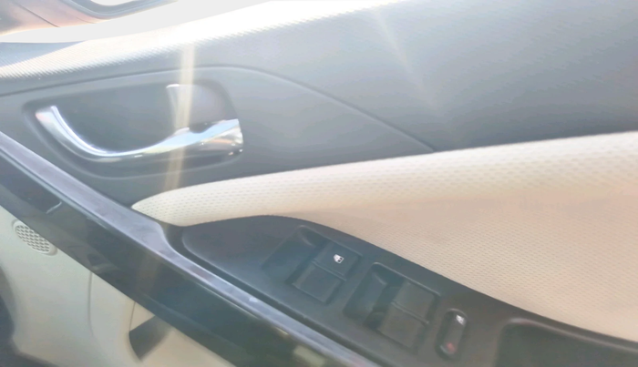 2022 Tata NEXON XZ PLUS SUNROOF DIESEL DUAL TONE, Diesel, Manual, 44,634 km, interior