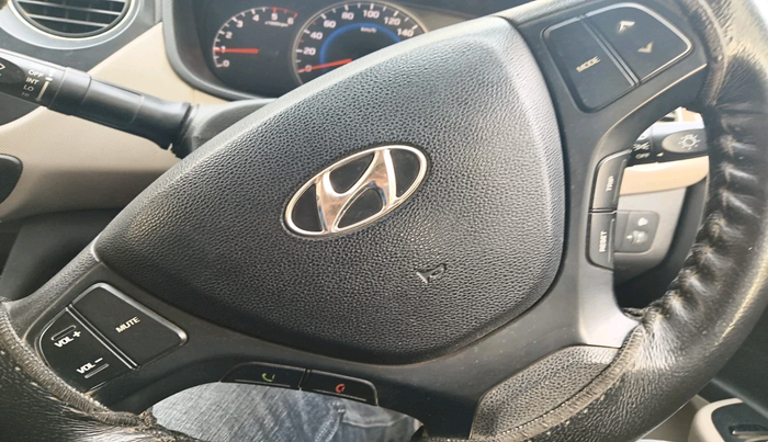 2015 Hyundai Grand i10 SPORTZ 1.1 CRDI, Diesel, Manual, 1,20,271 km, interior