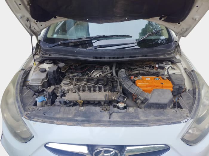 2013 Hyundai Verna FLUIDIC 1.6 CRDI SX AT, Diesel, Automatic, 1,30,660 km, exterior