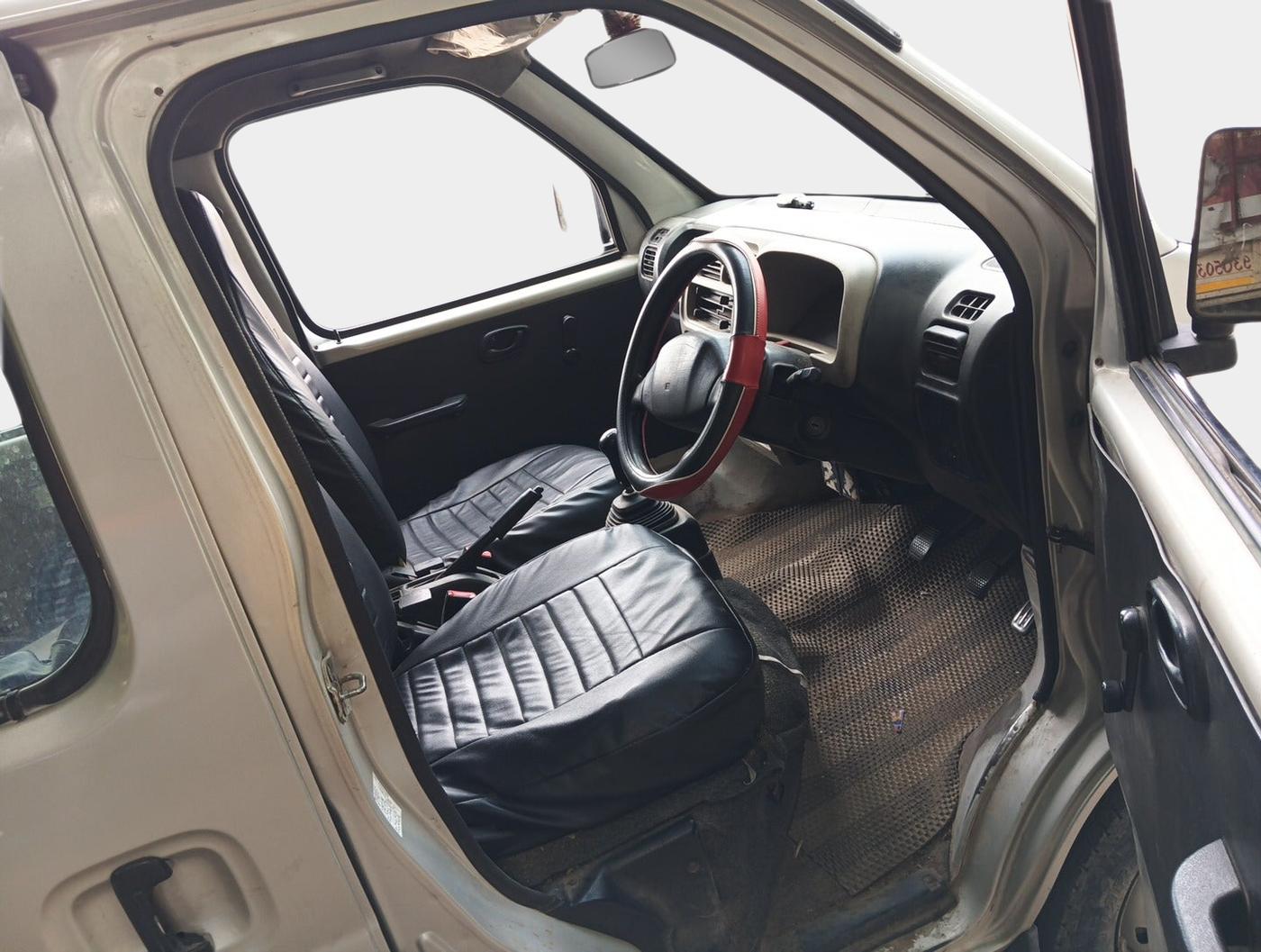 2018 Maruti Eeco 5 STR, Petrol, Manual, 1,31,039 km, interior