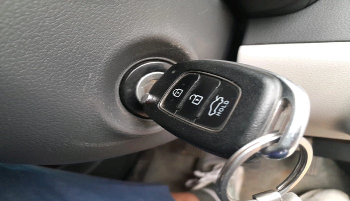 2022 Hyundai AURA S 1.2 CNG, Petrol, Manual, 1,12,919 km, interior