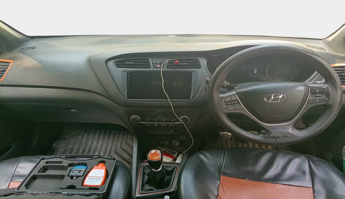 2017 Hyundai i20 Active 1.4 SX, Diesel, Manual, 1,32,282 km, interior