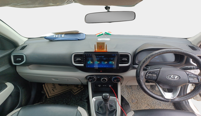 2022 Hyundai VENUE S 1.2, Petrol, Manual, 81,063 km, interior