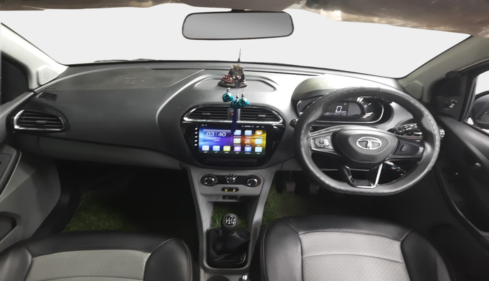 2022 Tata Tiago XT (O) PETROL, Petrol, Manual, 28,384 km, interior