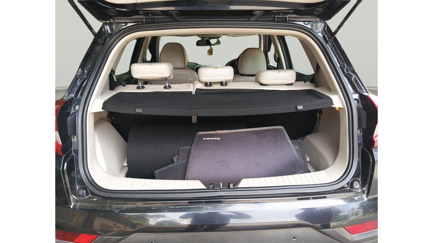 2020 Mahindra XUV300 W8 1.5 DIESEL, Diesel, Manual, 82,700 km, exterior