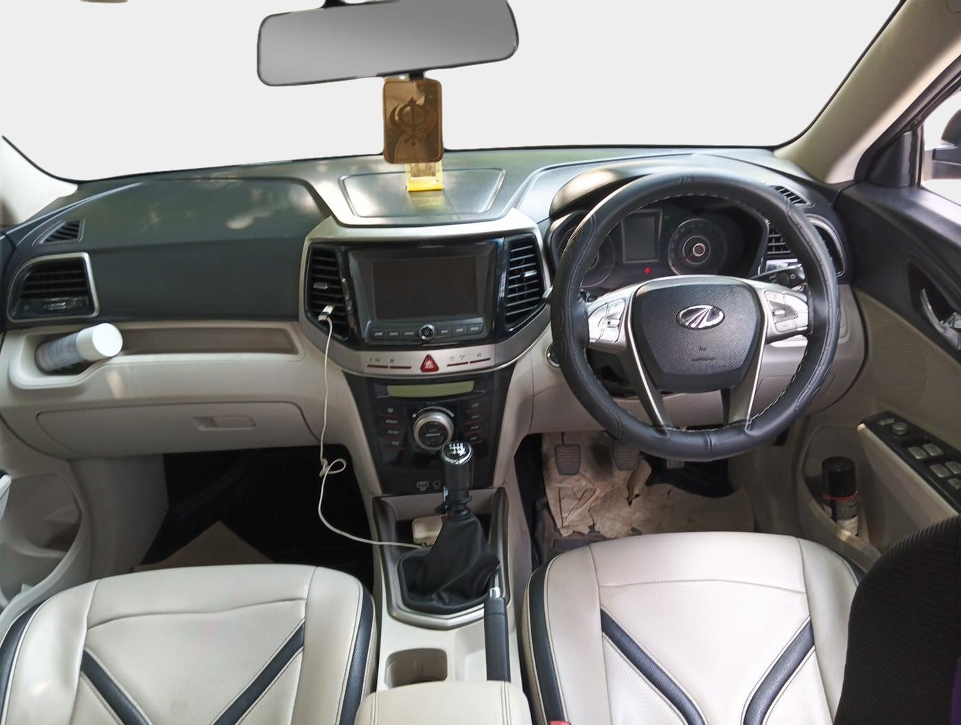 2020 Mahindra XUV300 W8 1.5 DIESEL, Diesel, Manual, 82,700 km, interior