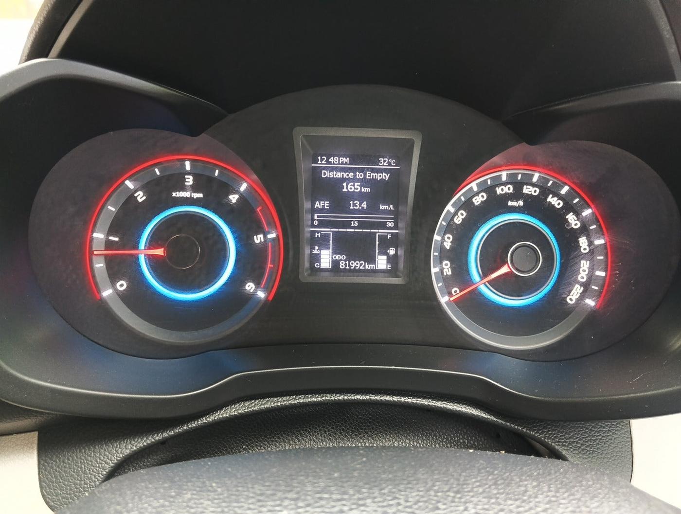 2020 Mahindra XUV300 W8 1.5 DIESEL, Diesel, Manual, 82,700 km, interior