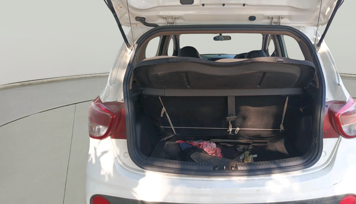 2017 Hyundai Grand i10 MAGNA 1.2 KAPPA VTVT, Petrol, Manual, 1,23,201 km, exterior