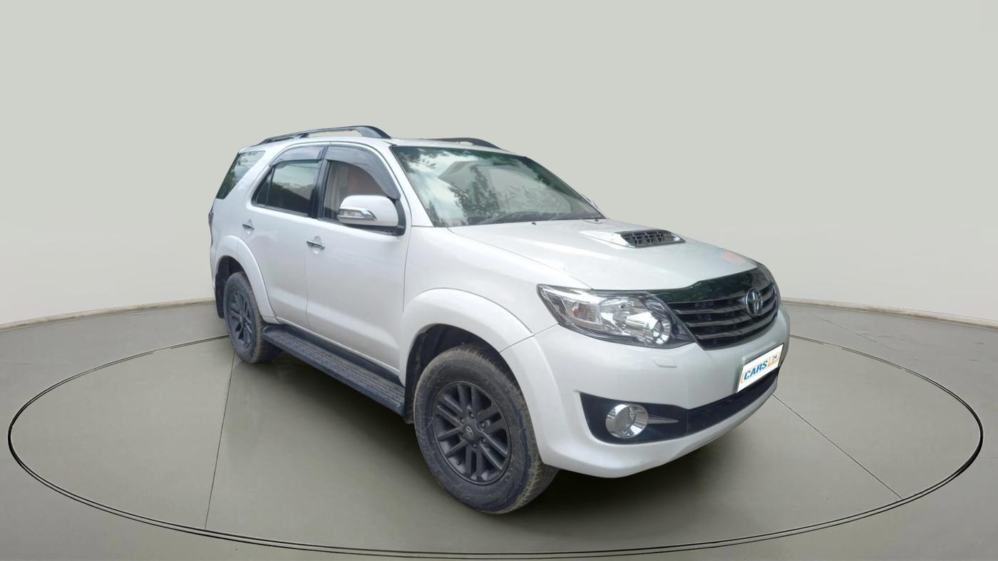 2015 Toyota Fortuner 3.0 4X2 MT, Diesel, Manual, 4,20,000 km, exterior