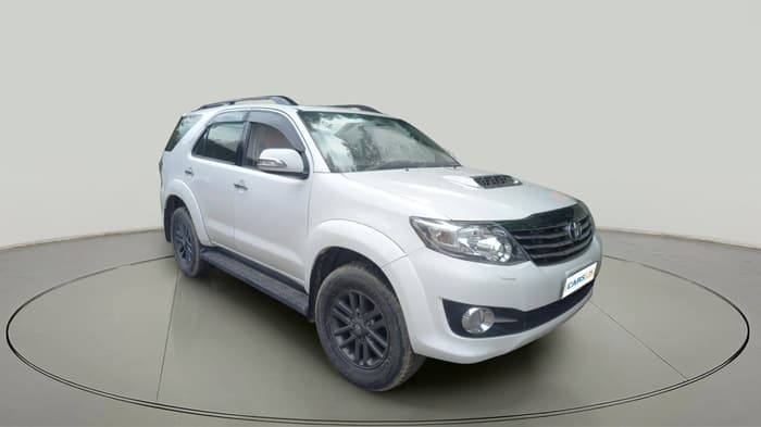 2015 Toyota Fortuner 3.0 4X2 MT, Diesel, Manual, 4,20,000 km, exterior