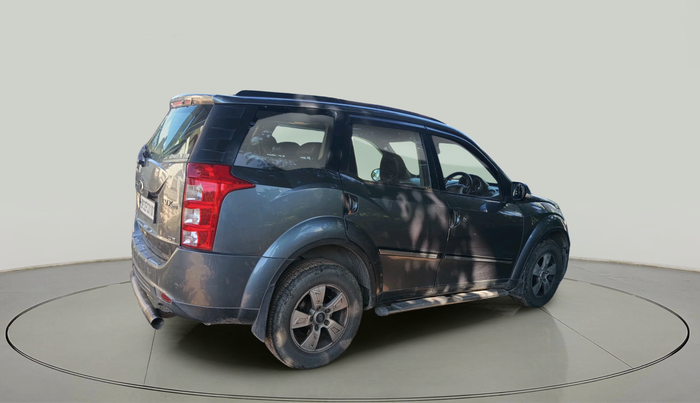 2013 Mahindra XUV500 W8, Diesel, Manual, 1,98,739 km, exterior