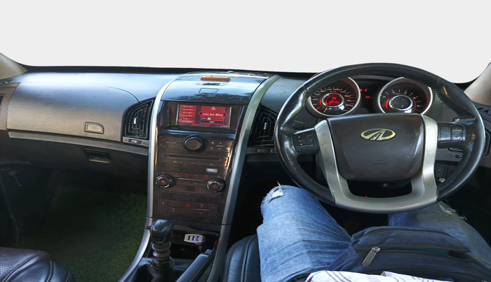 2013 Mahindra XUV500 W8, Diesel, Manual, 1,98,739 km, interior