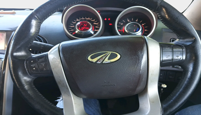 2013 Mahindra XUV500 W8, Diesel, Manual, 1,98,739 km, interior