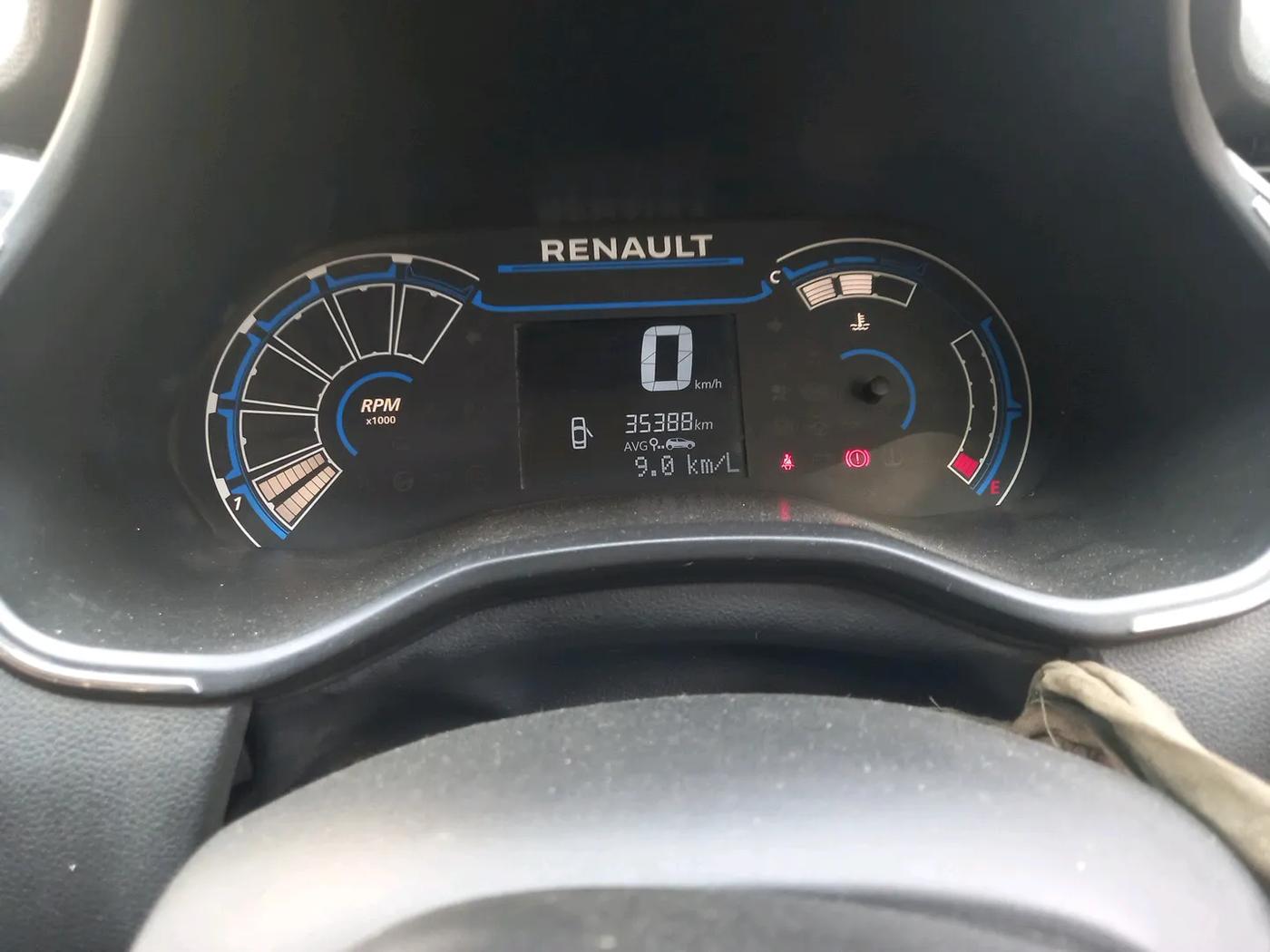 2020 Renault TRIBER RXT, Petrol, Manual, 35,388 km, interior