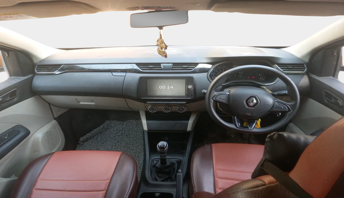 2020 Renault TRIBER RXT, Petrol, Manual, 35,388 km, interior