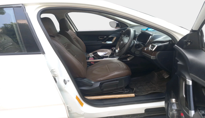 2022 Tata Harrier XTA 2.0L KRYOTEC PLUS, Diesel, Automatic, 82,195 km, interior