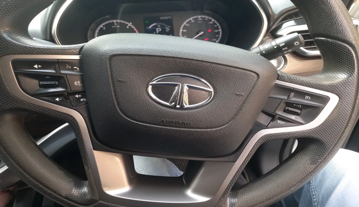 2022 Tata Harrier XTA 2.0L KRYOTEC PLUS, Diesel, Automatic, 82,195 km, interior