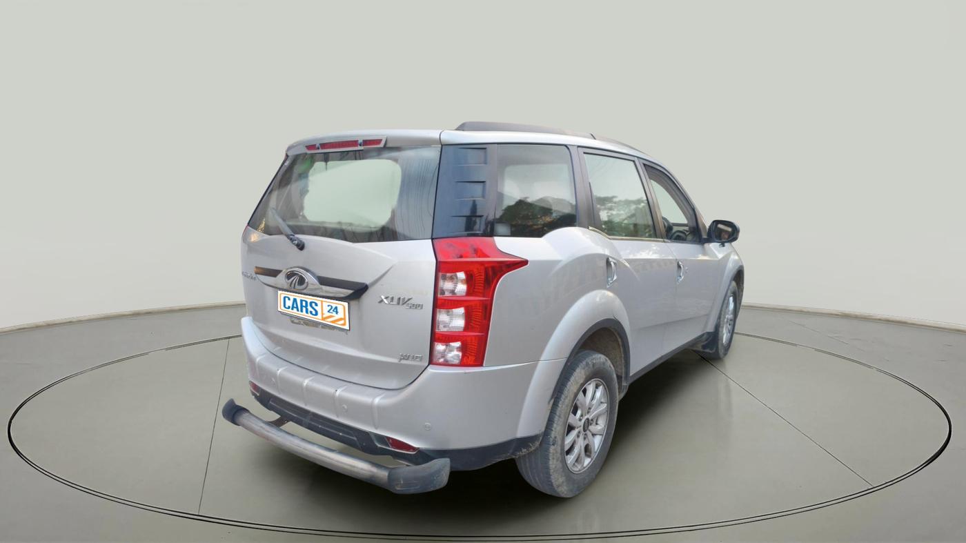 2016 Mahindra XUV500 W10, Diesel, Manual, 1,18,814 km, exterior