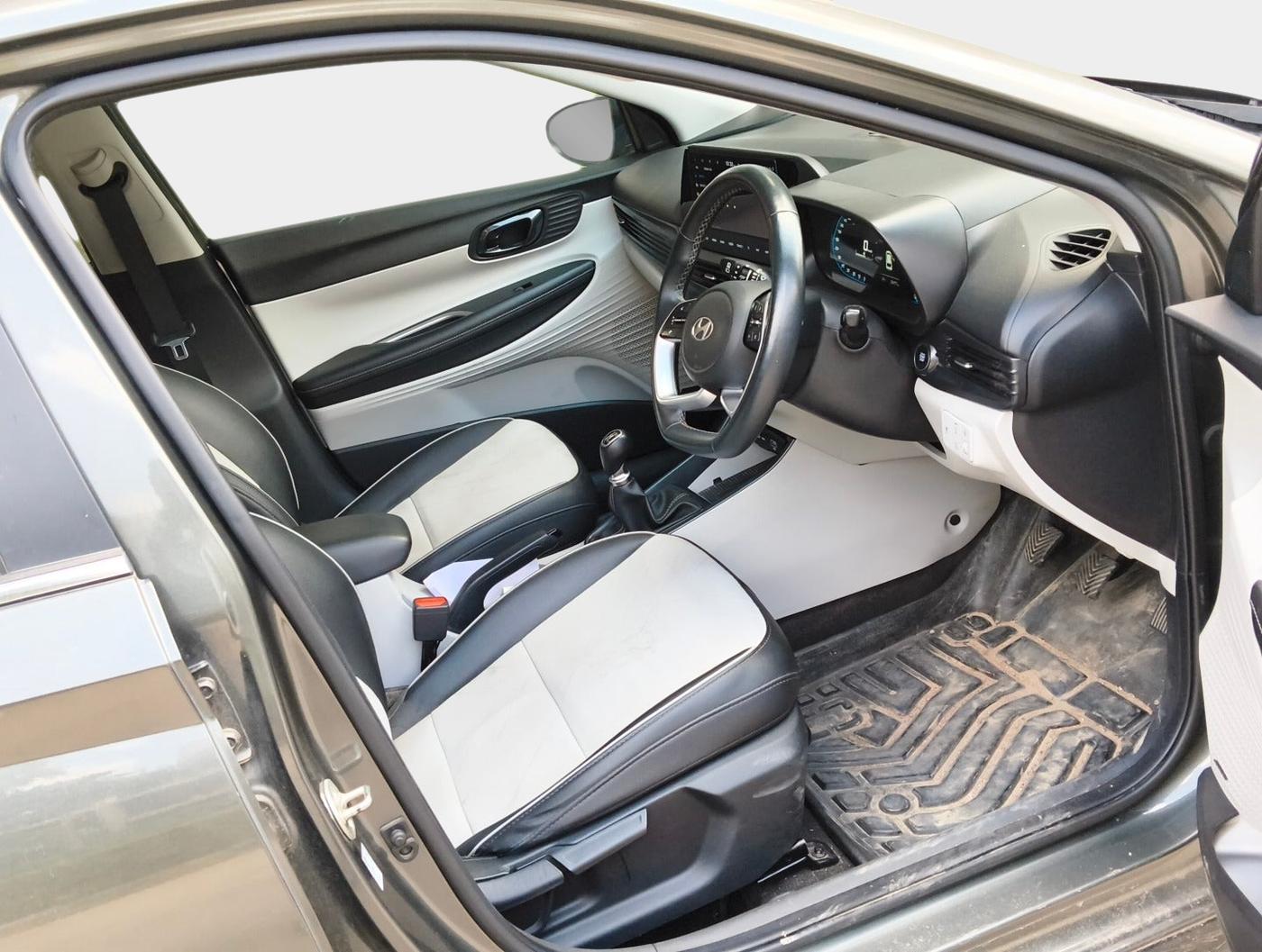 2023 Hyundai NEW I20 ASTA (O) 1.2 MT, Petrol, Manual, 26,977 km, interior