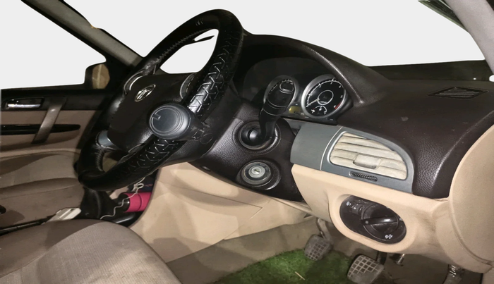 2013 Tata Safari Storme 2.2 EX 4X2, Diesel, Manual, 88,448 km, interior