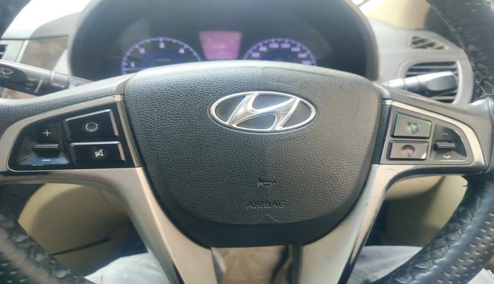 2014 Hyundai Verna FLUIDIC 1.6 CRDI EX, Diesel, Manual, 79,191 km, interior