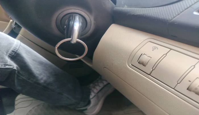 2014 Hyundai Verna FLUIDIC 1.6 CRDI EX, Diesel, Manual, 79,191 km, interior