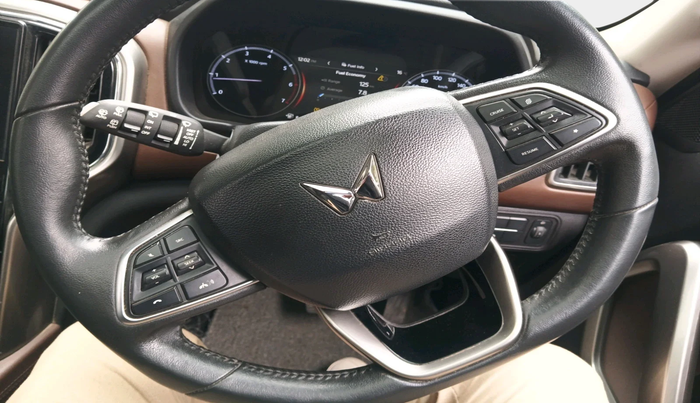 2022 Mahindra SCORPIO-N Z8 L PETROL AT 7 STR, Petrol, Automatic, 37,179 km, interior