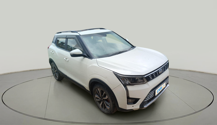 2021 Mahindra XUV300 W8 (O) 1.2 PETROL, Petrol, Manual, 1,23,778 km, exterior