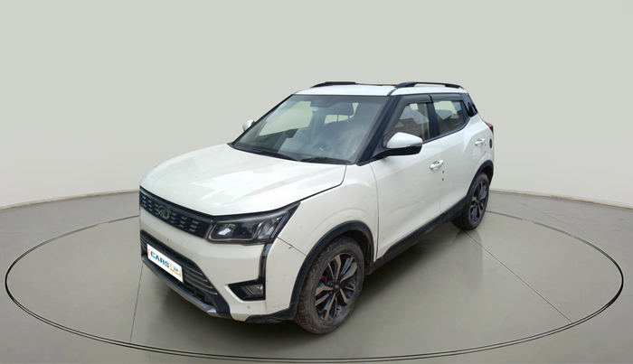 2021 Mahindra XUV300 W8 (O) 1.2 PETROL, Petrol, Manual, 1,23,778 km, exterior