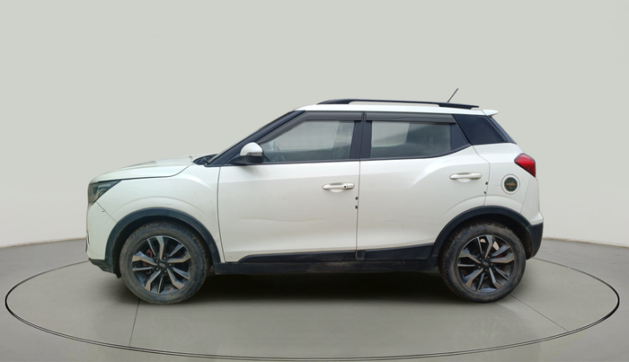 2021 Mahindra XUV300 W8 (O) 1.2 PETROL, Petrol, Manual, 1,23,778 km, exterior