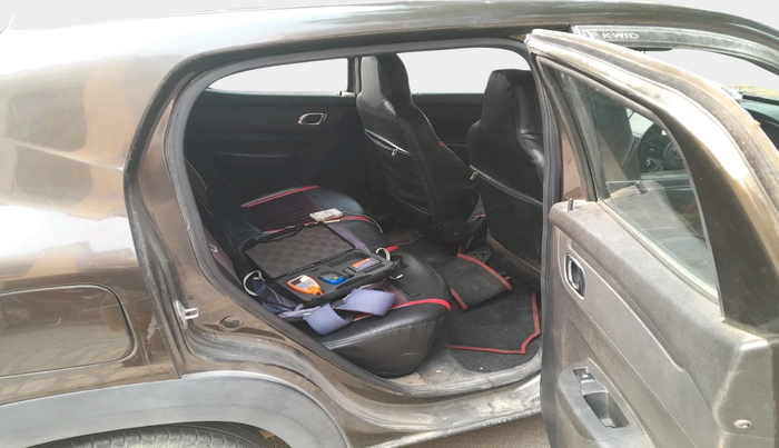 2020 Renault Kwid RXT 1.0 AMT (O), Petrol, Automatic, 35,329 km, interior