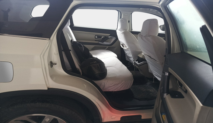 2021 Tata Safari XZ PLUS, Diesel, Manual, 77,092 km, interior