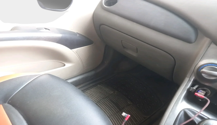 2011 Hyundai i10 MAGNA 1.2, Petrol, Manual, 1,21,165 km, interior