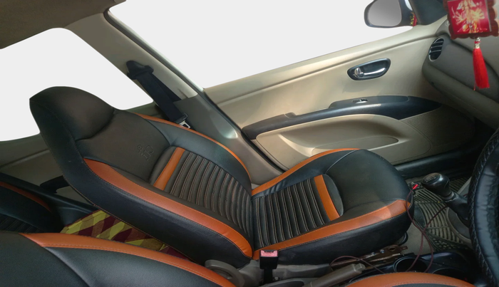 2011 Hyundai i10 MAGNA 1.2, Petrol, Manual, 1,21,165 km, interior