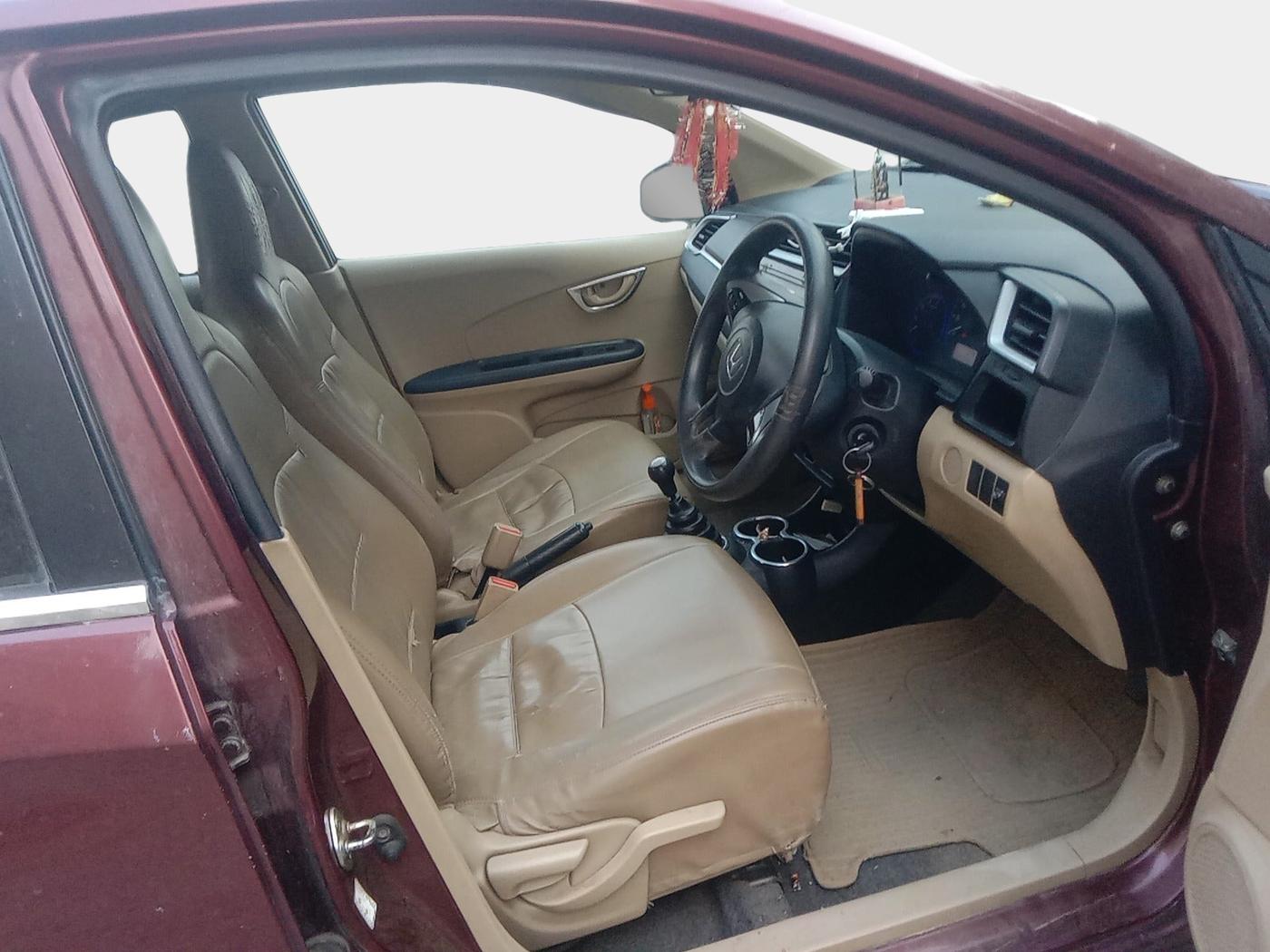 2017 Honda Amaze 1.5L I-DTEC S, Diesel, Manual, 1,04,562 km, interior
