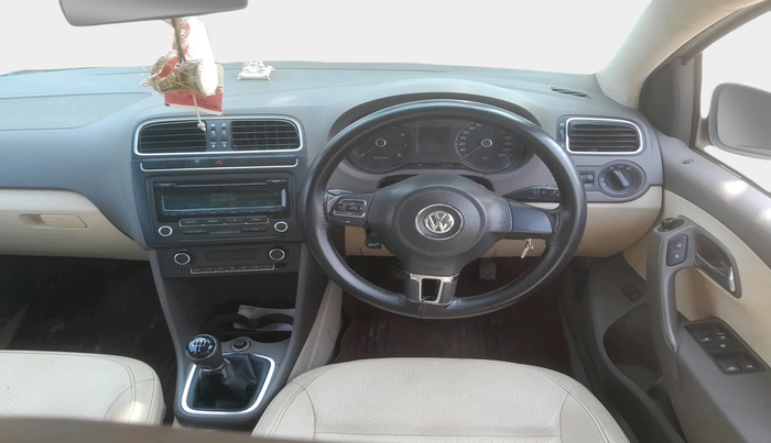 2012 Volkswagen Vento COMFORTLINE 1.6, Petrol, Manual, 66,439 km, interior