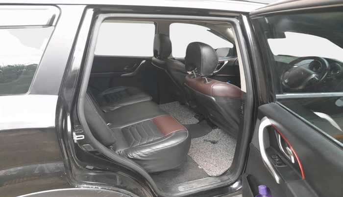 2021 Mahindra XUV500 W9, Diesel, Manual, 58,258 km, interior