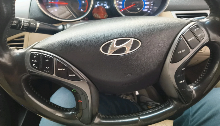 2014 Hyundai New Elantra 1.6 SX MT DIESEL, Diesel, Manual, 1,42,488 km, interior