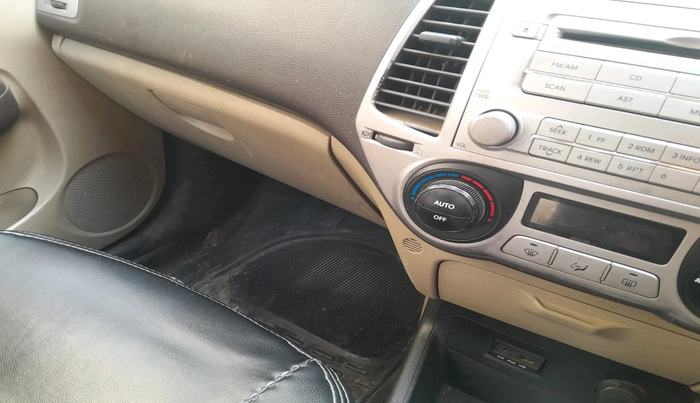 2010 Hyundai i20 SPORTZ 1.2, Petrol, Manual, 1,15,297 km, interior