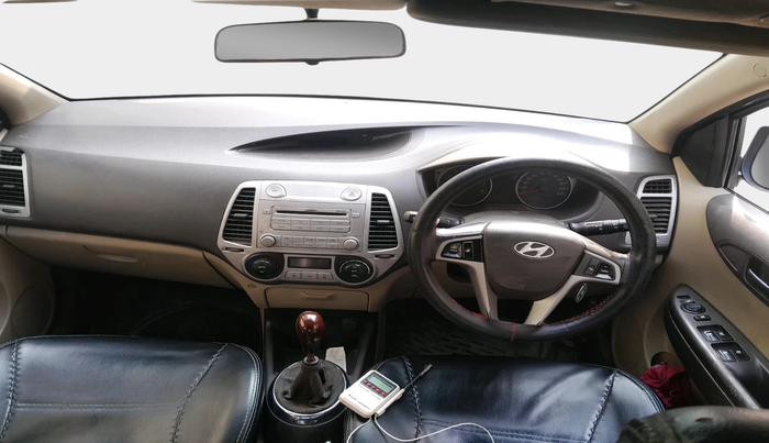 2010 Hyundai i20 SPORTZ 1.2, Petrol, Manual, 1,15,297 km, interior