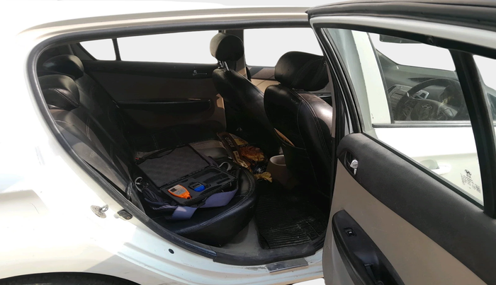 2010 Hyundai i20 SPORTZ 1.2, Petrol, Manual, 1,15,297 km, interior