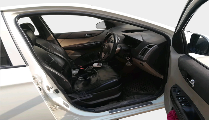 2010 Hyundai i20 SPORTZ 1.2, Petrol, Manual, 1,15,297 km, interior