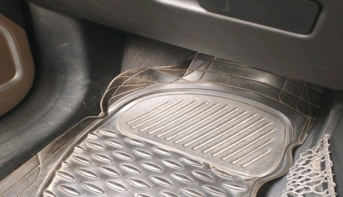 2017 Jeep Compass LONGITUDE (O) 2.0 DIESEL, Diesel, Manual, 1,27,860 km, interior