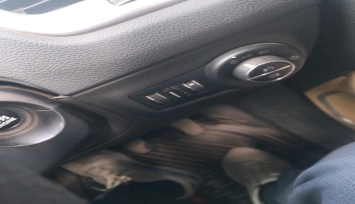 2017 Jeep Compass LONGITUDE (O) 2.0 DIESEL, Diesel, Manual, 1,27,860 km, interior