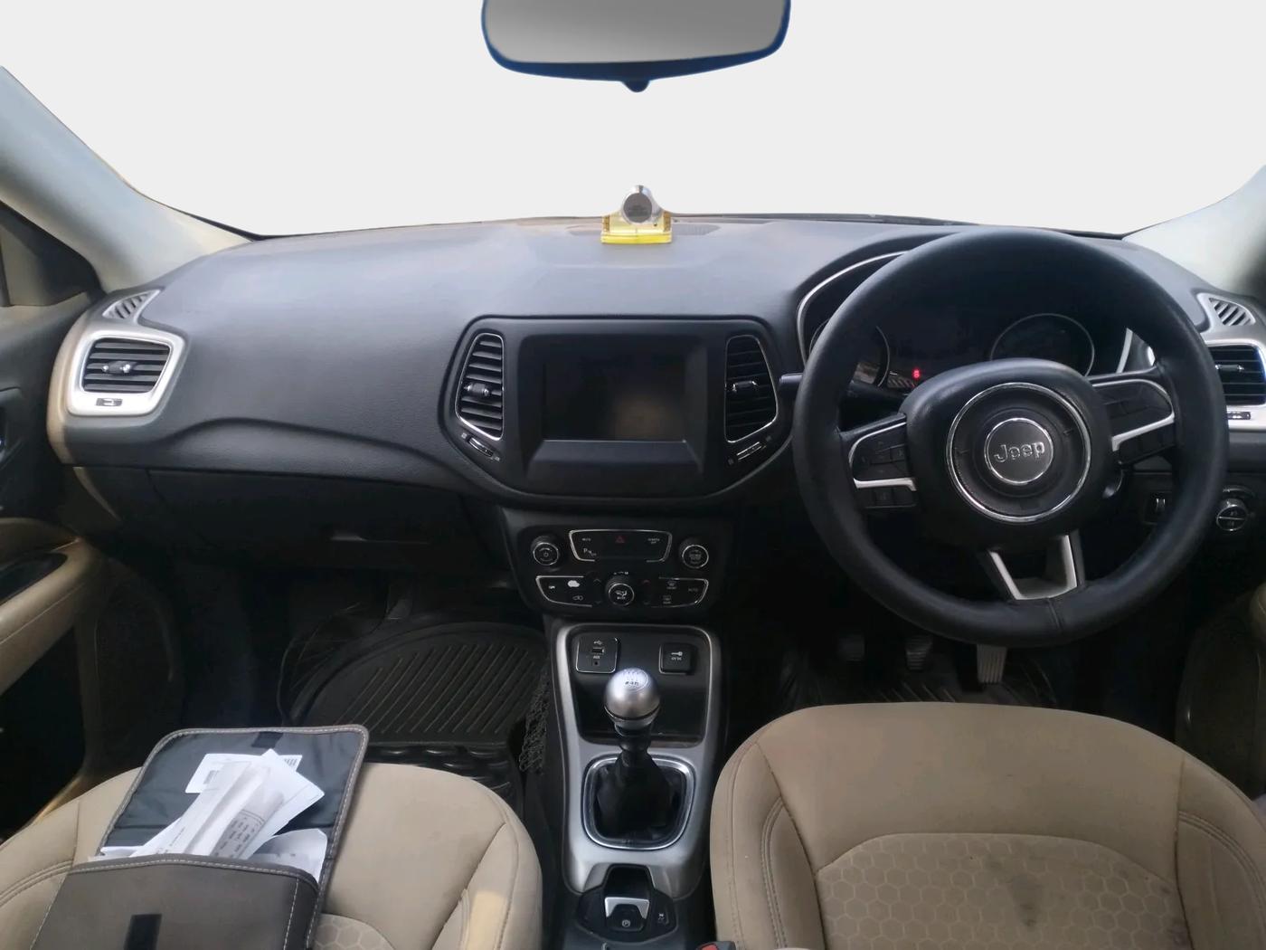 2017 Jeep Compass LONGITUDE (O) 2.0 DIESEL, Diesel, Manual, 1,27,860 km, interior